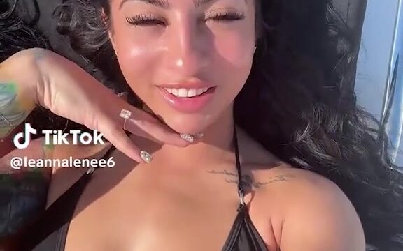 Leanna Lenee aka Leannalenee6 viral video showing big tits